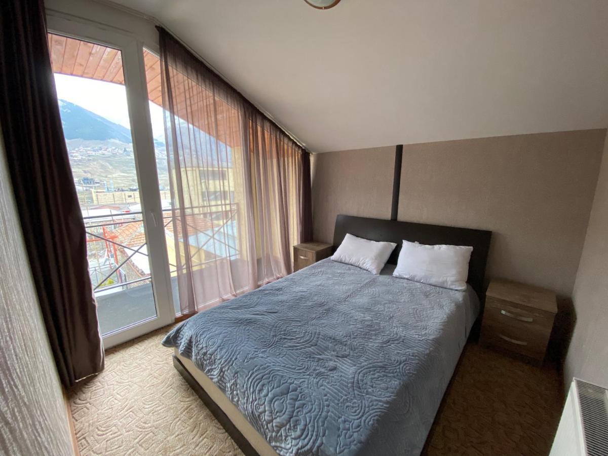 Uptown Boutique Kazbegi Hotell Exteriör bild