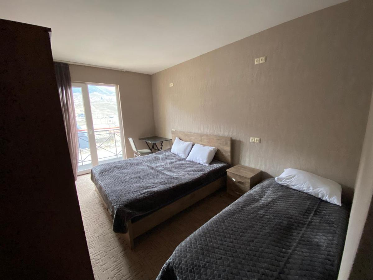 Uptown Boutique Kazbegi Hotell Exteriör bild