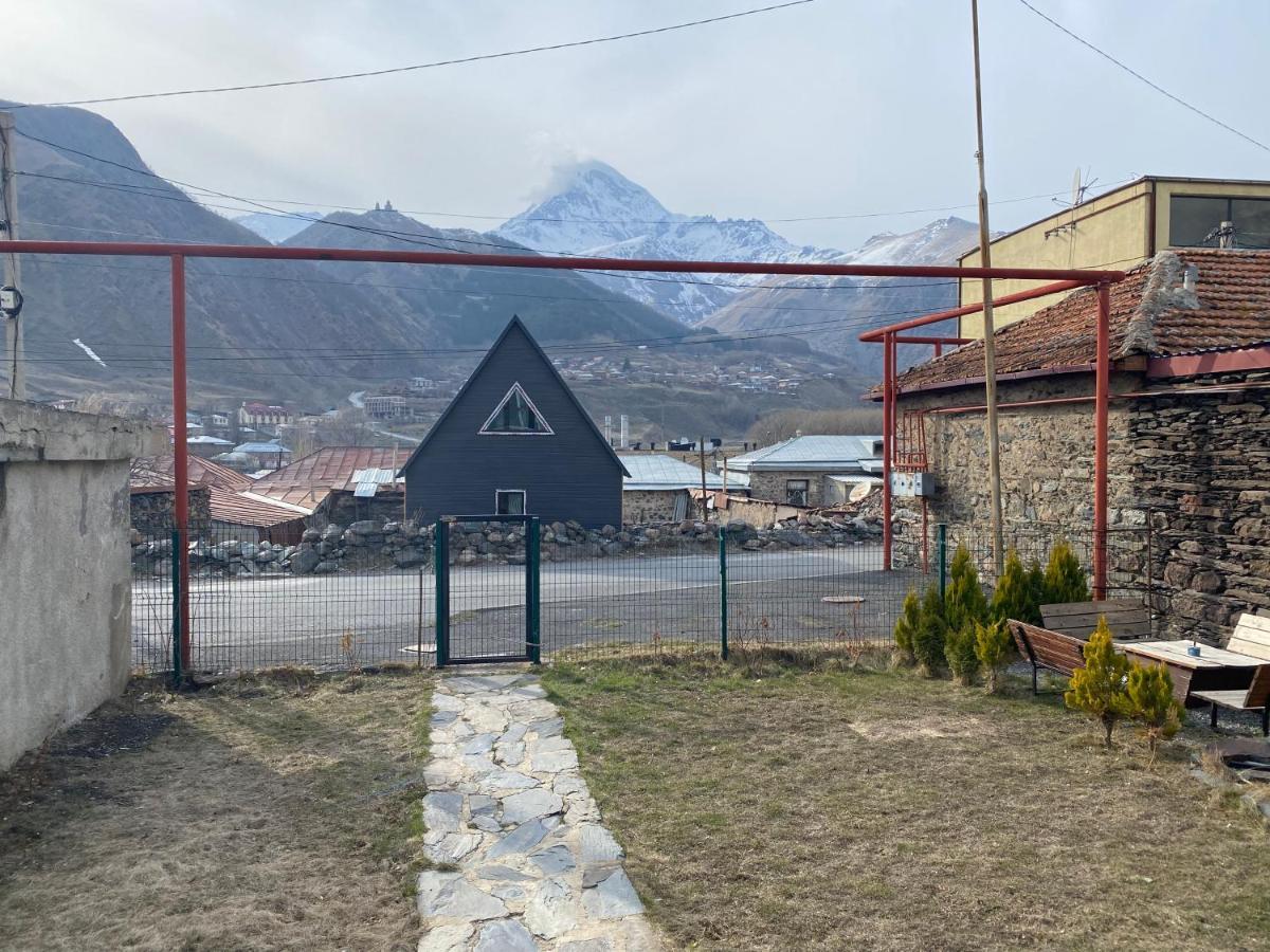 Uptown Boutique Kazbegi Hotell Exteriör bild