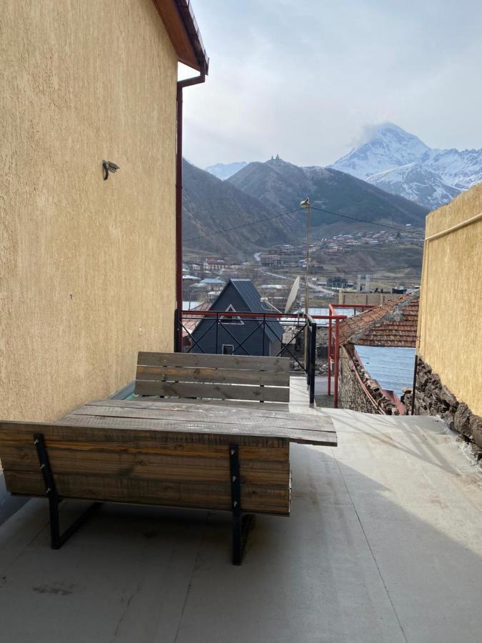 Uptown Boutique Kazbegi Hotell Exteriör bild