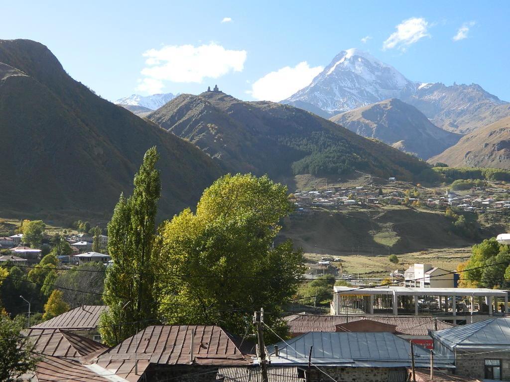 Uptown Boutique Kazbegi Hotell Exteriör bild