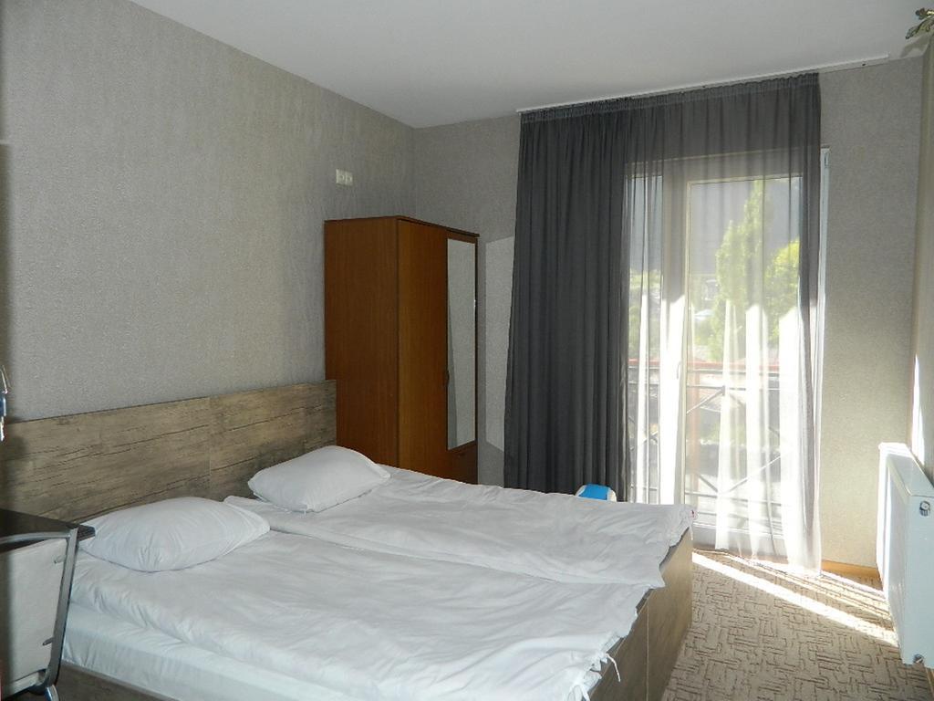 Uptown Boutique Kazbegi Hotell Exteriör bild