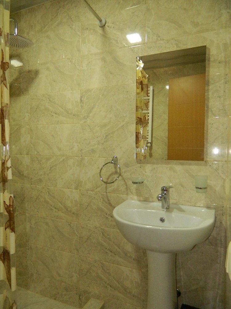 Uptown Boutique Kazbegi Hotell Exteriör bild